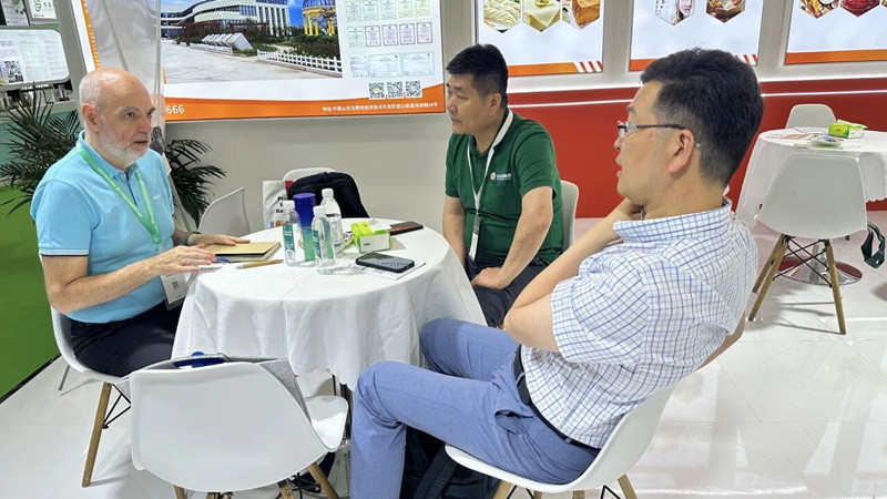 Shandong Jiejing Group showcased its innovative seaweed active ingredients at CPHI Shanghai